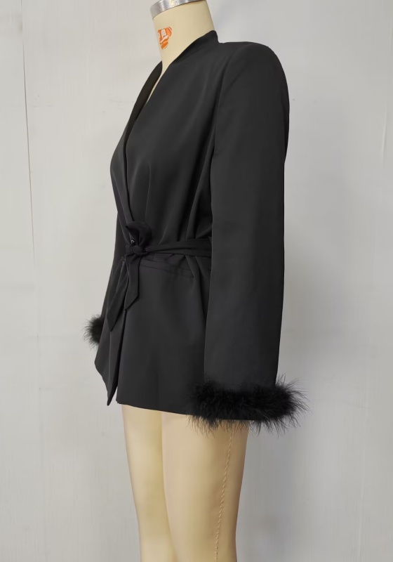 Fuzzy Trim Cropped Blazer​